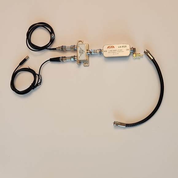 Amplifier with ASKA 2-way splitter. - Picture 4 of 4